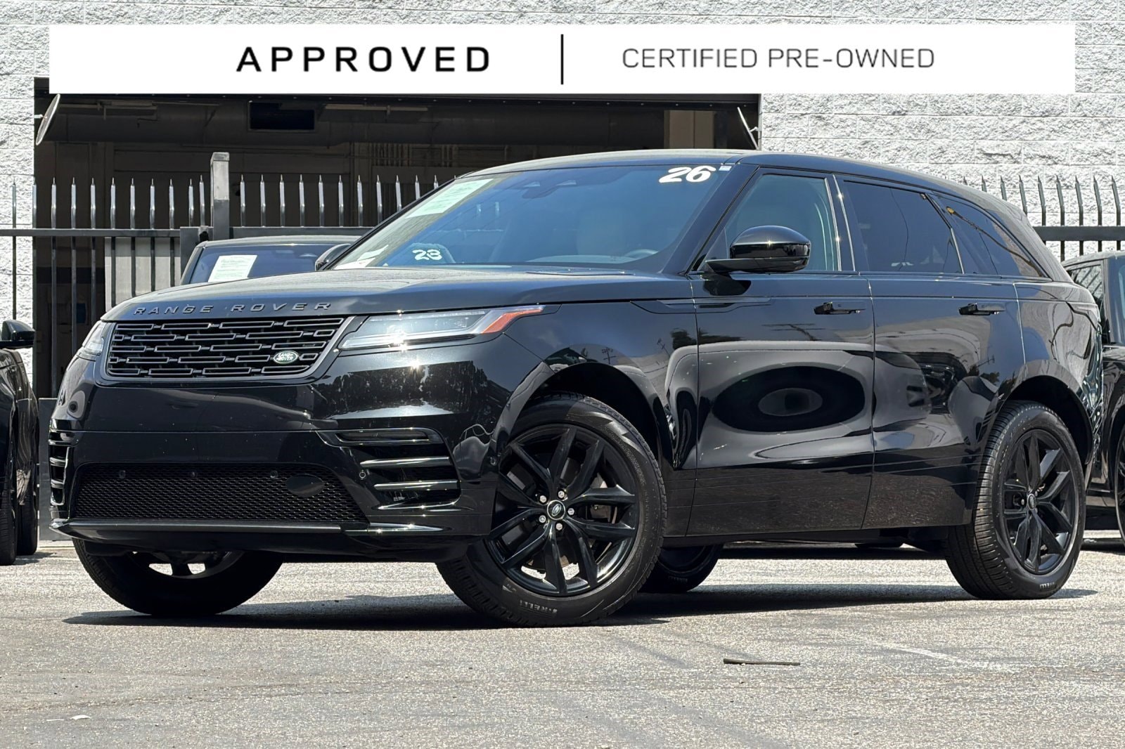 2026 Land Rover Range Rover Velar P250 Dynamic SE's photo