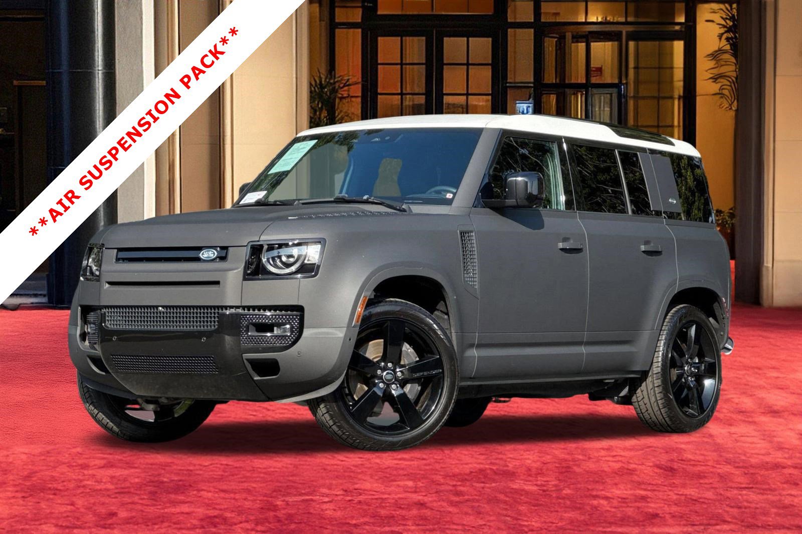 2024 Land Rover Defender 110 X-Dynamic SE P400's photo