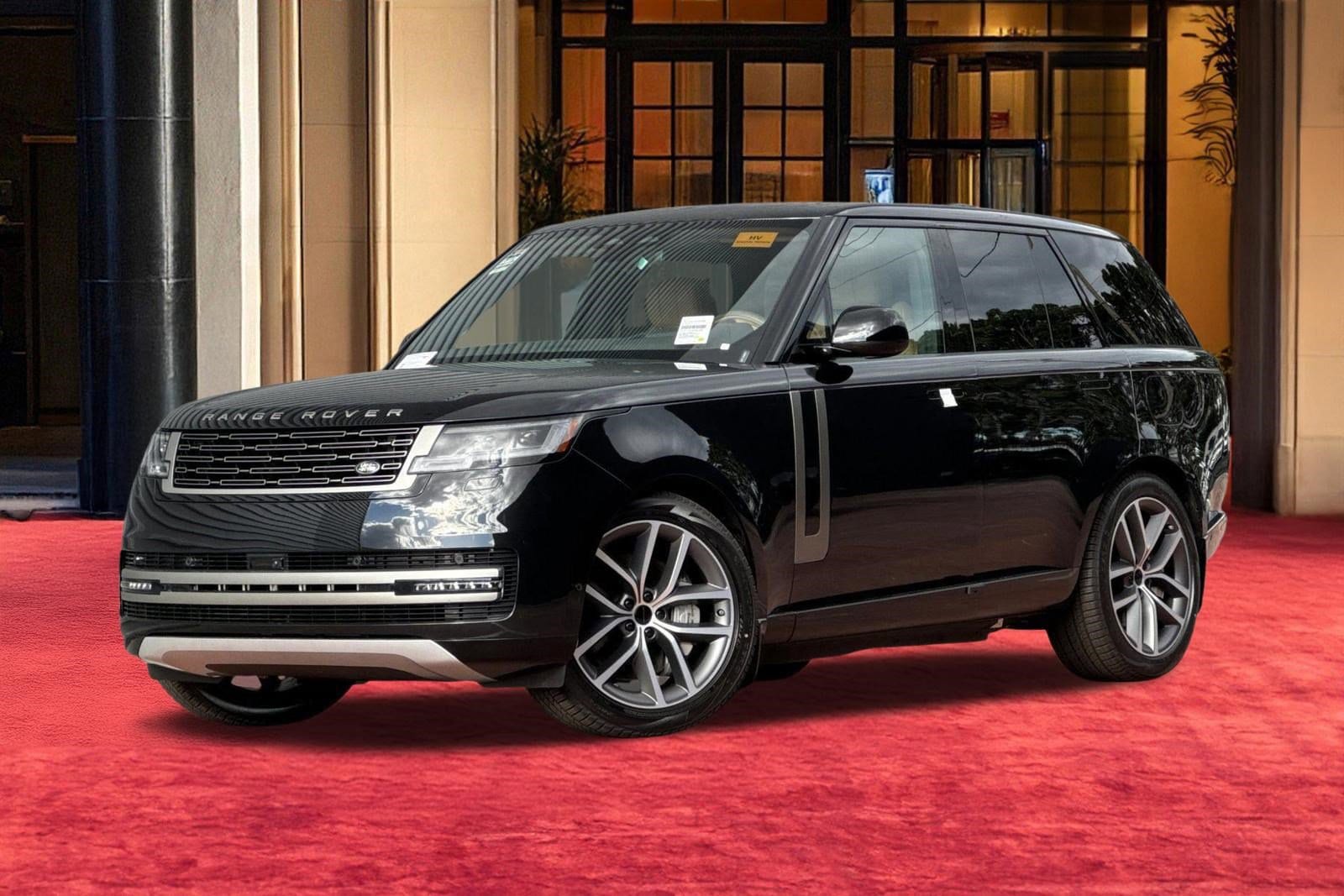 2026 Land Rover Range Rover 3.0 PHEV SE SWB's photo