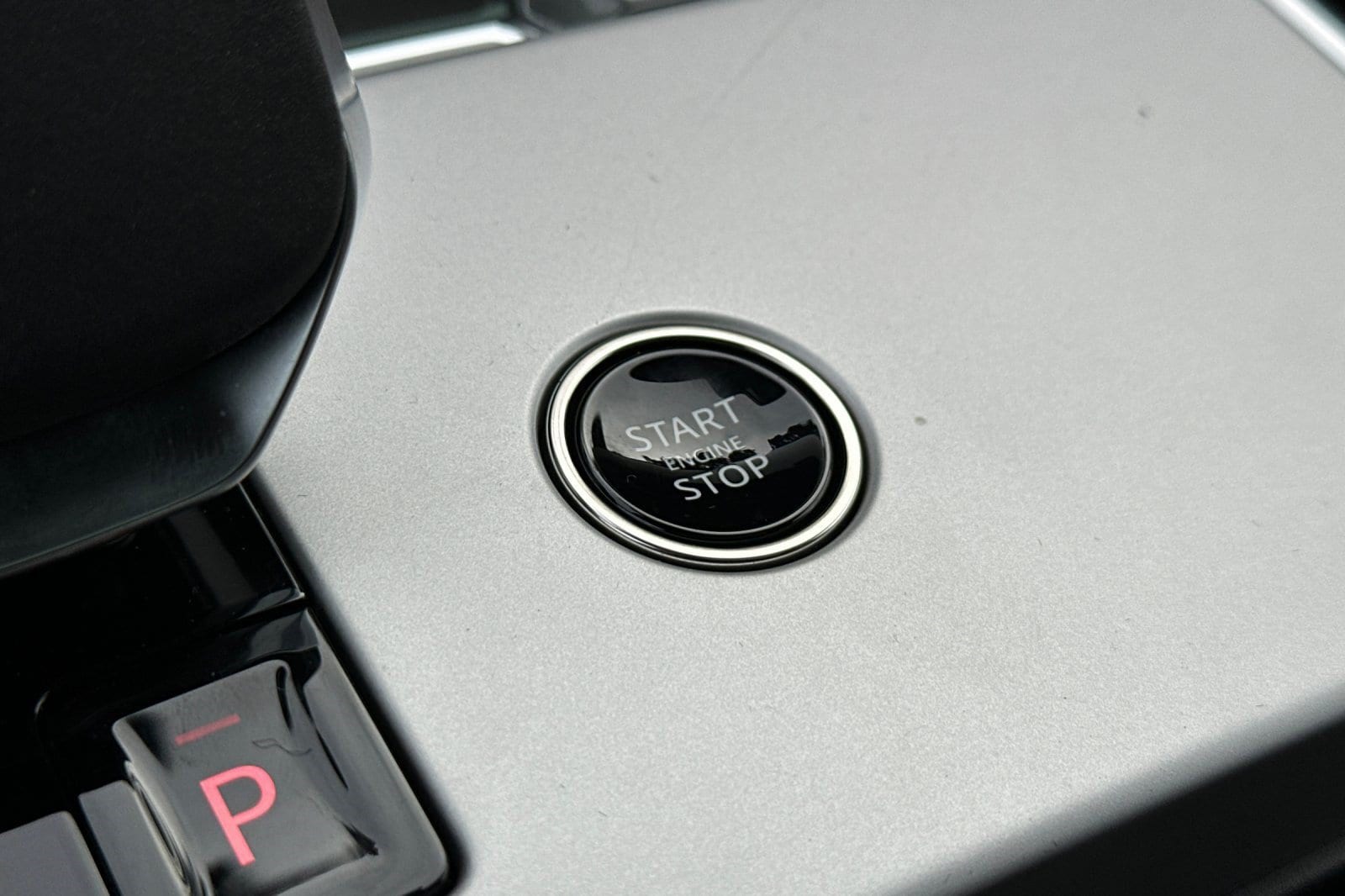 2026 Land Rover Range Rover SE - Photo 16