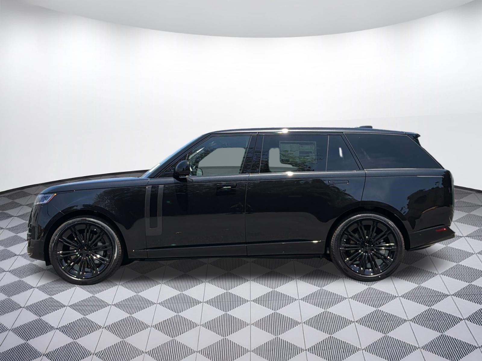 2026 Land Rover Range Rover SE LWB 7-Seats / V8 SUV