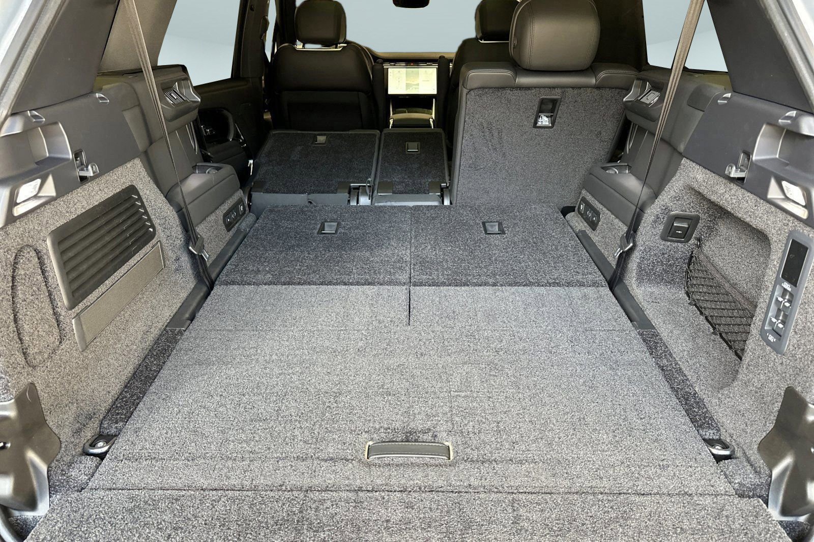 2025 Land Rover Range Rover SE - Photo 30