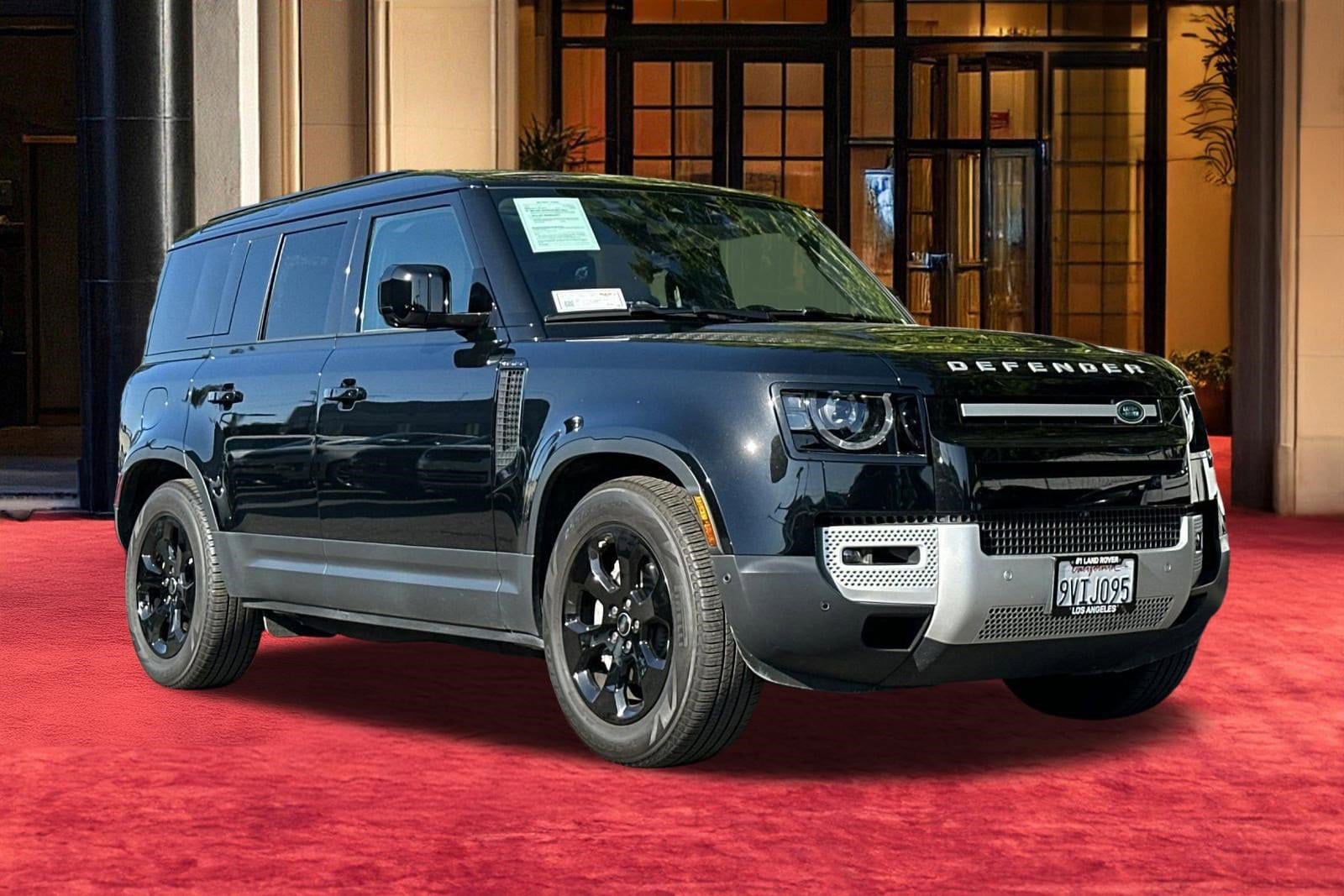 2025 Land Rover Defender 110 S photo 6