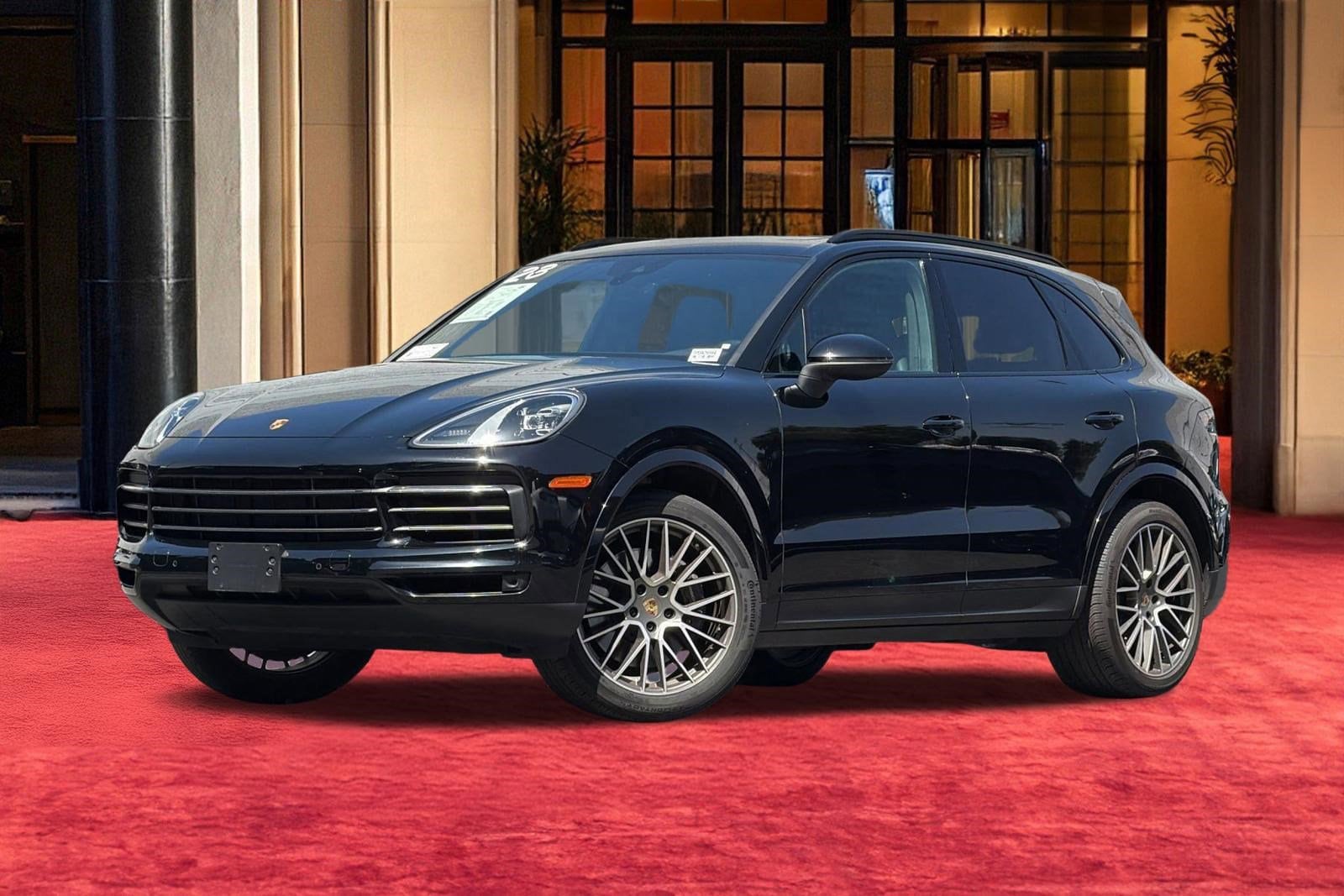 2023 Porsche Cayenne Platinum Edition's photo