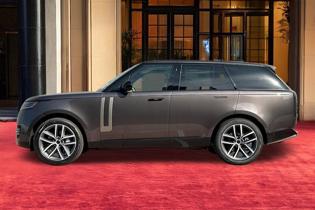 New 2026 Land Rover Range Rover P400 SE SUV