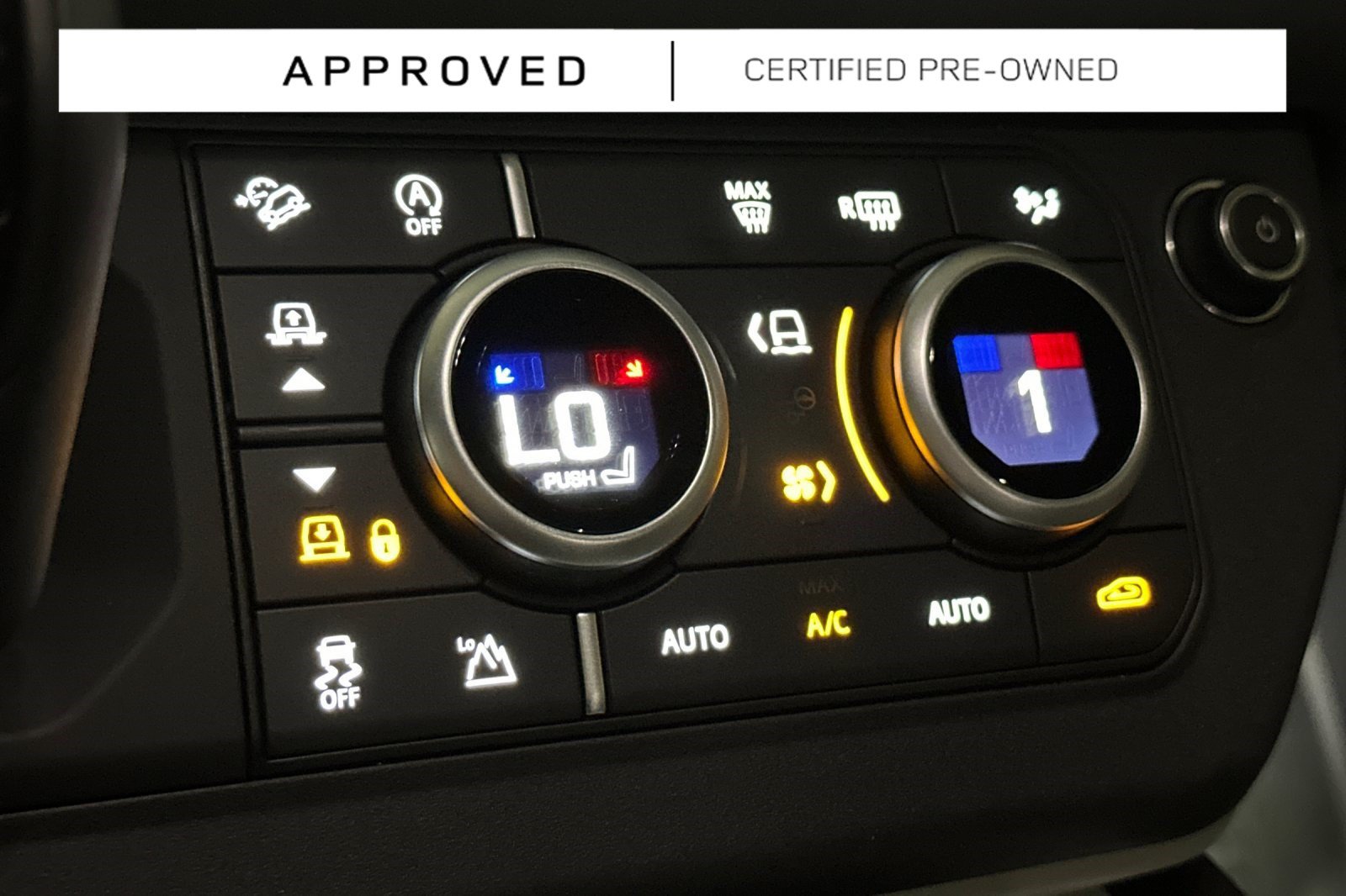 2025 Land Rover Defender X-Dynamic SE - Photo 19