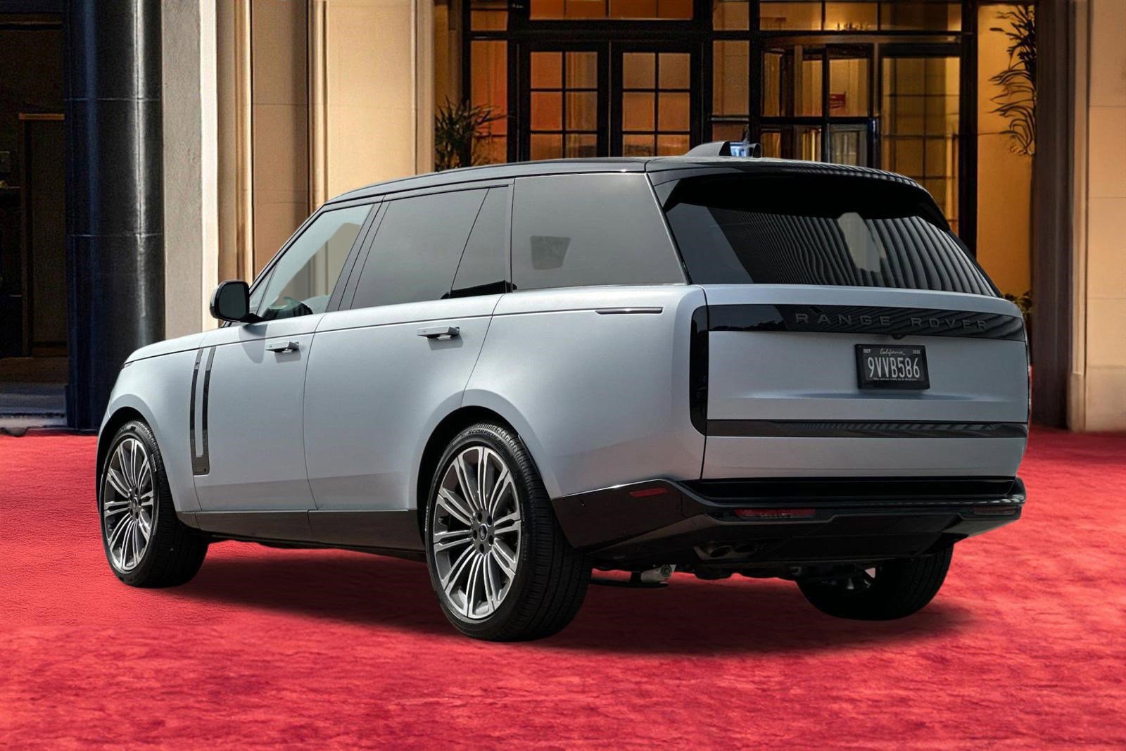 2025 Land Rover Range Rover Autobiography photo 2