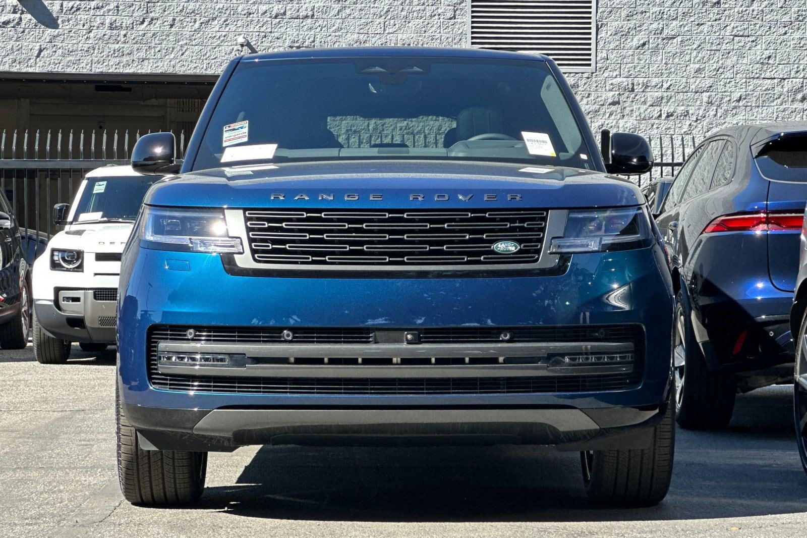 2026 Land Rover Range Rover SE - Photo 6