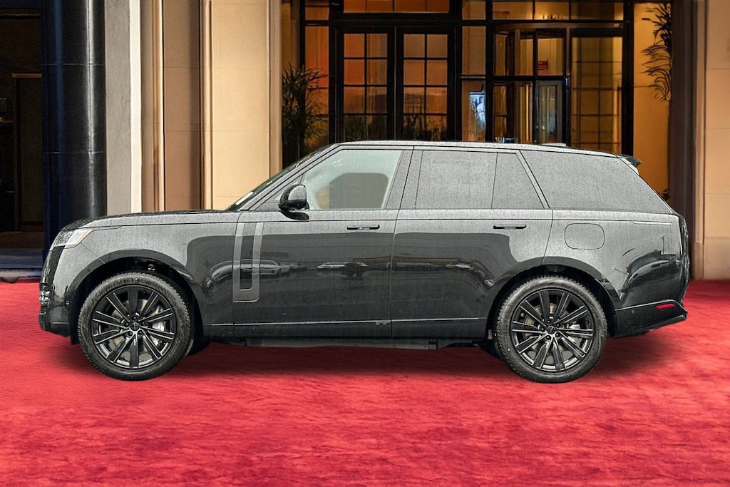 New 2026 Land Rover Range Rover P550e SE SUV