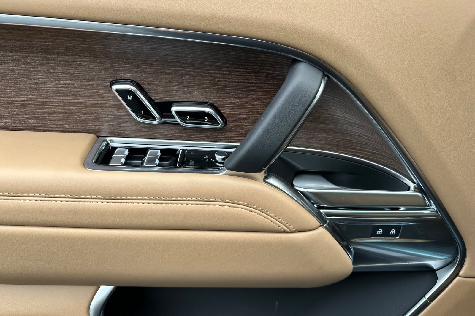 2026 Land Rover Range Rover SE - Photo 14