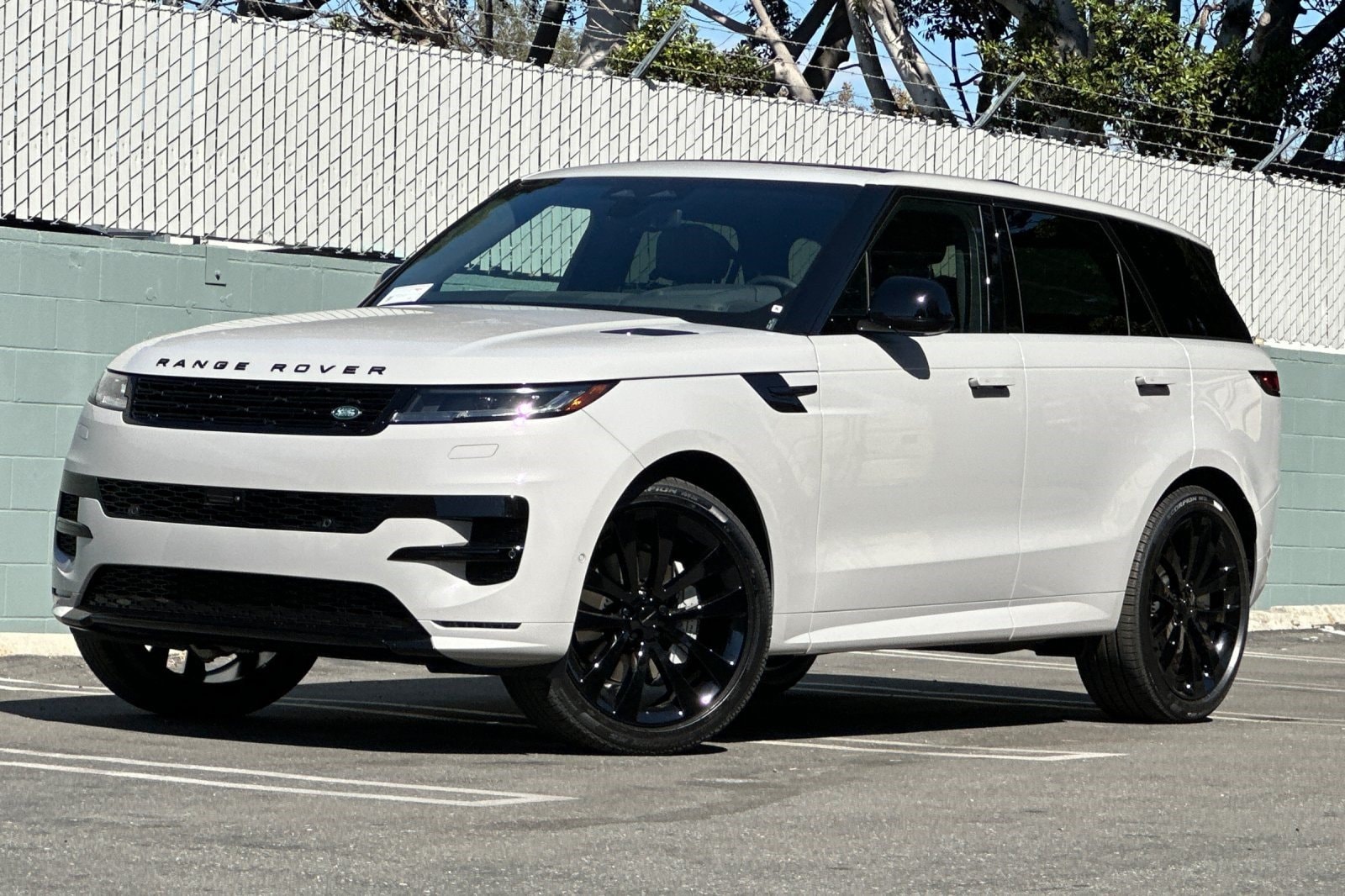 2026 Land Rover Range Rover Sport