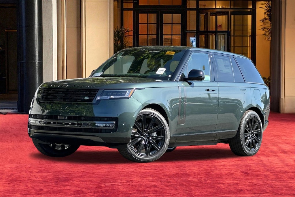 New 2026 Land Rover Range Rover P550e SE SUV