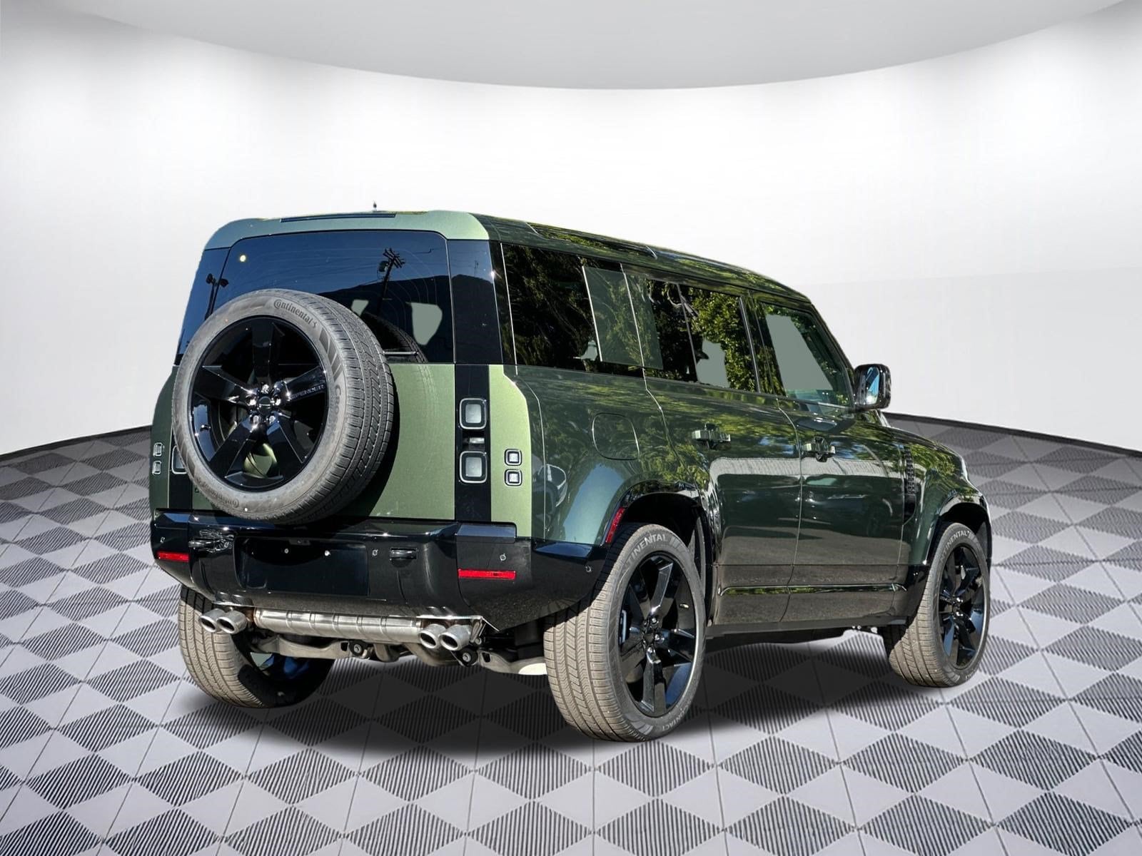 2026 Land Rover Defender X-Dynamic SE - Photo 8