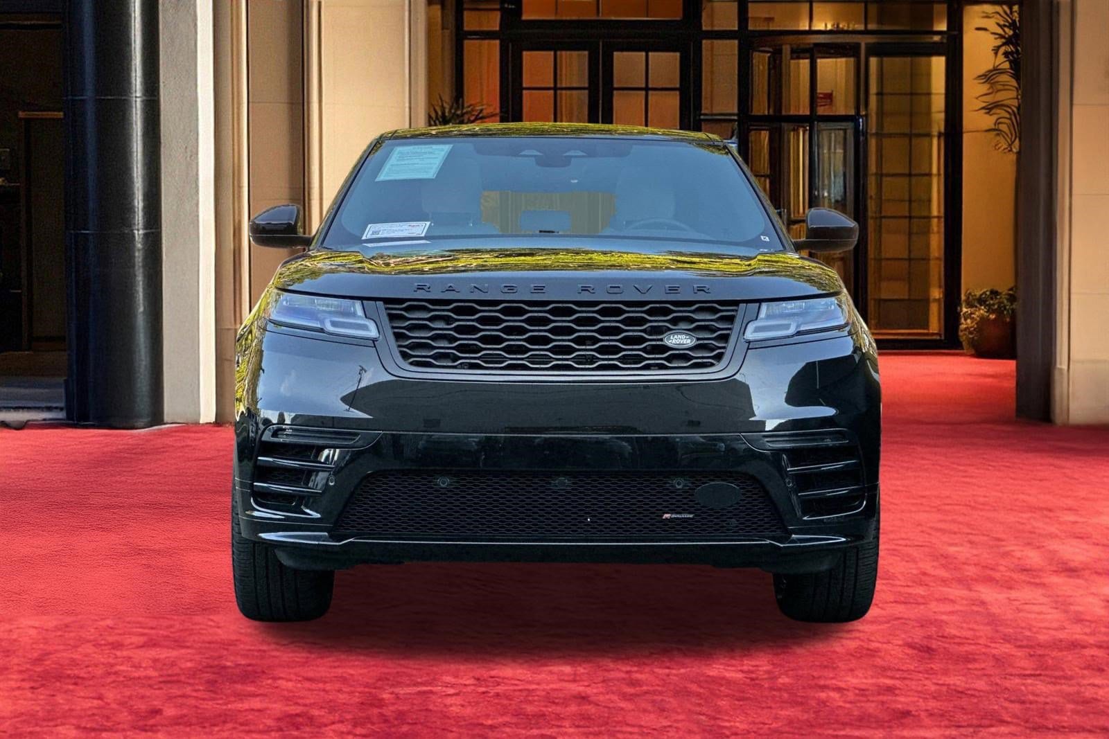 2023 Land Rover Range Rover Velar R-Dynamic S photo 4