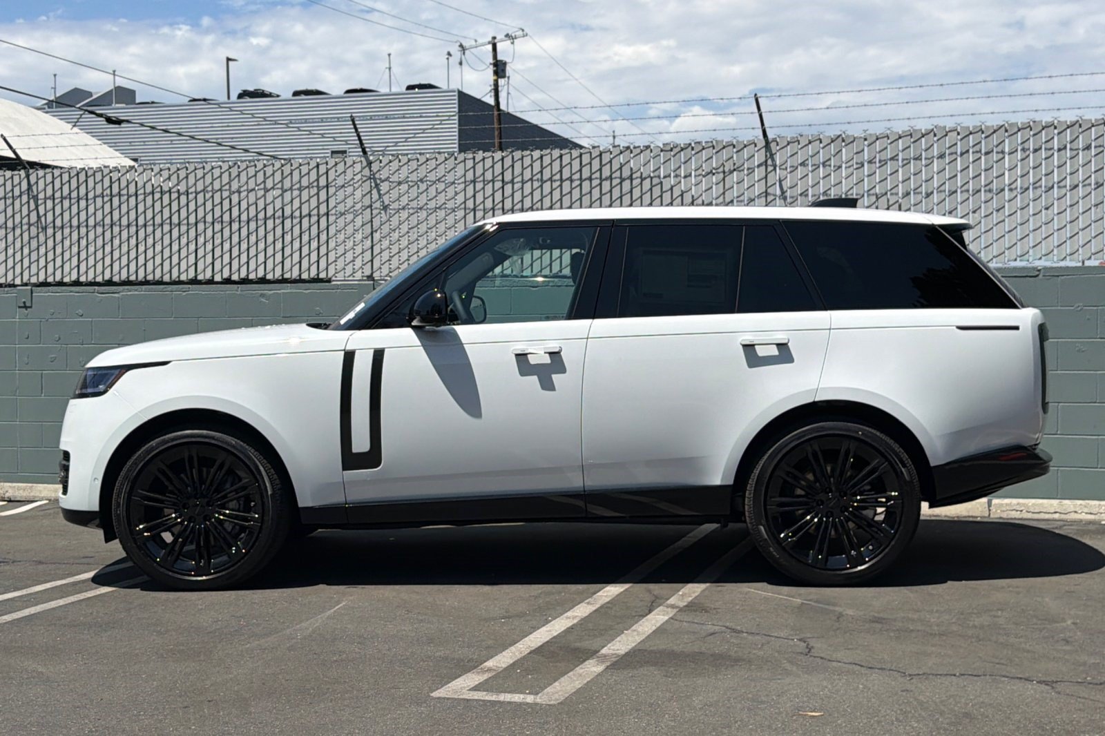 2026 Land Rover Range Rover SE SUV