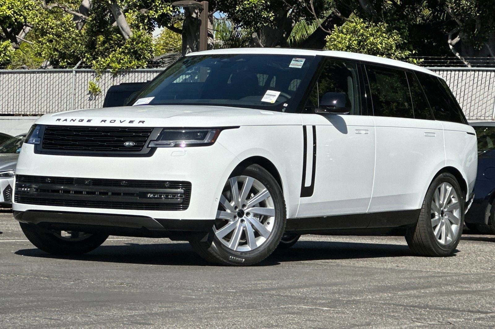 2026 Land Rover Range Rover 3.0 SE LWB 7's photo