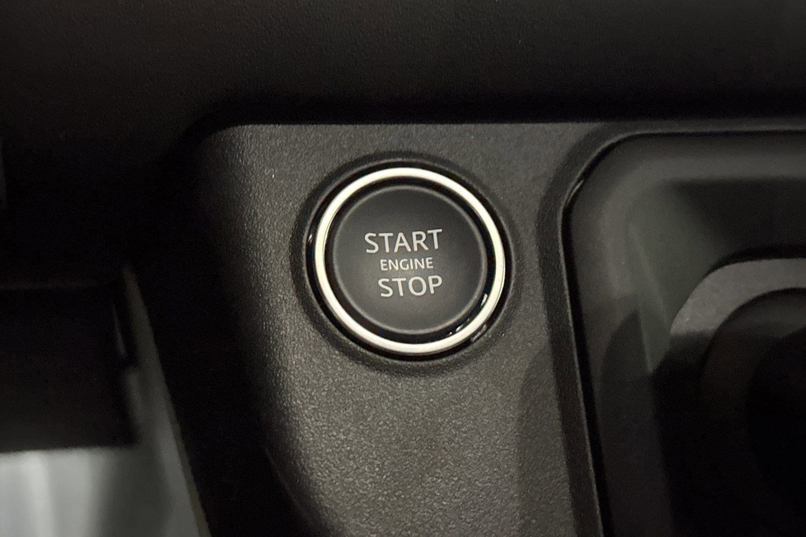 2025 Land Rover Defender X-Dynamic SE - Photo 31