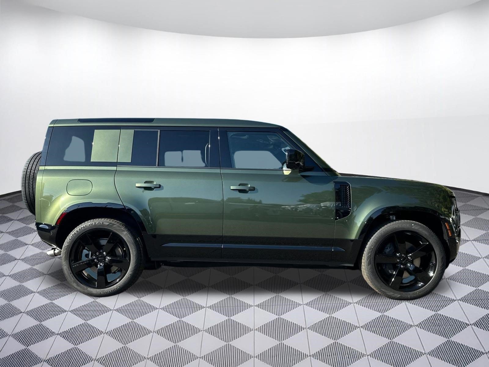 2026 Land Rover Defender X-Dynamic SE - Photo 7
