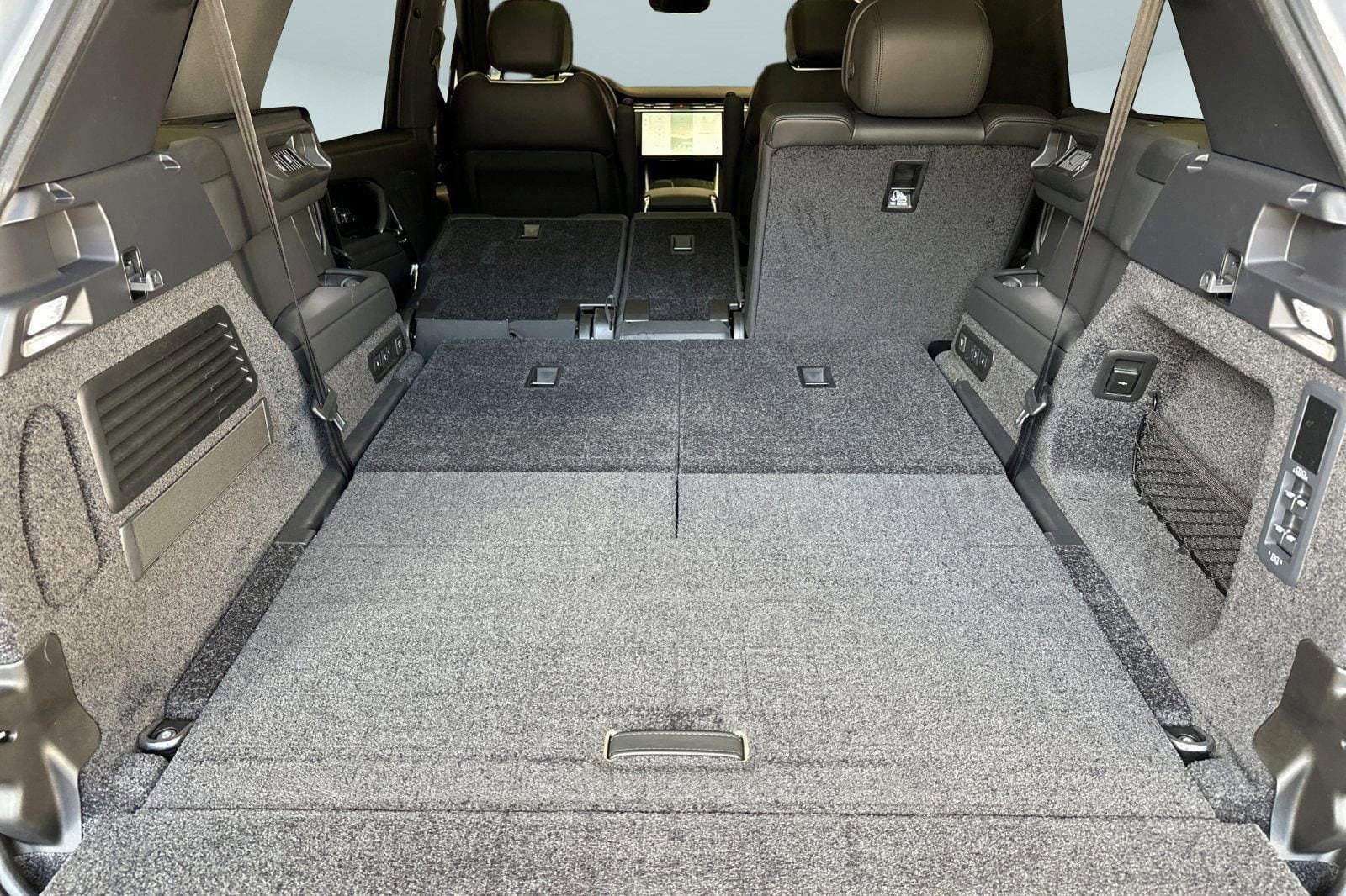 2025 Land Rover Range Rover SE - Photo 31