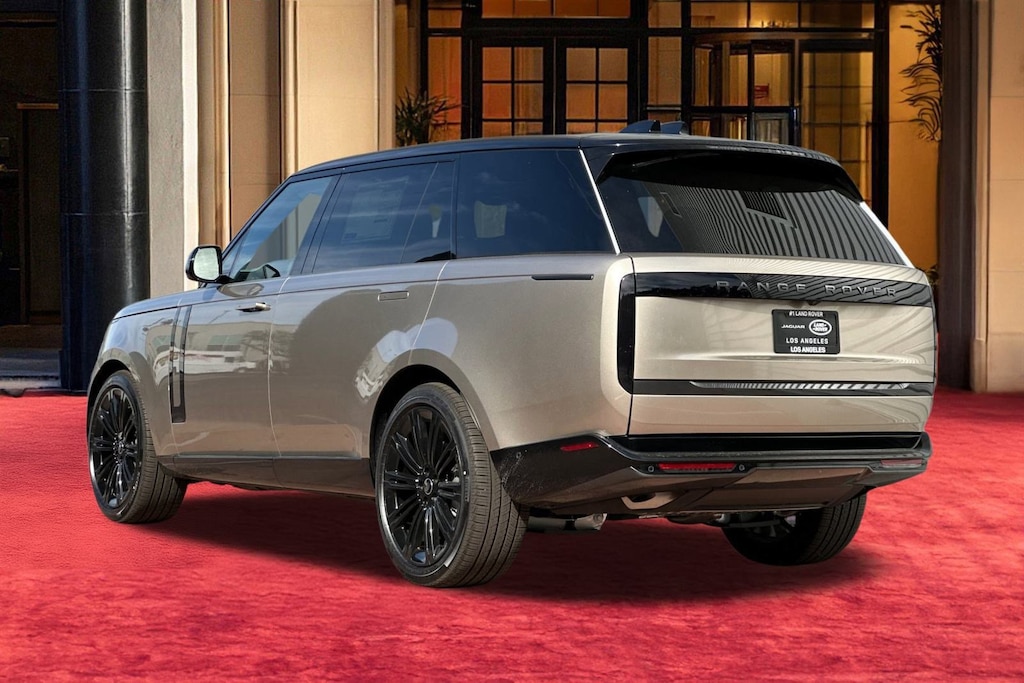 New 2025 Land Rover Range Rover P400 SE 7 Seat SUV