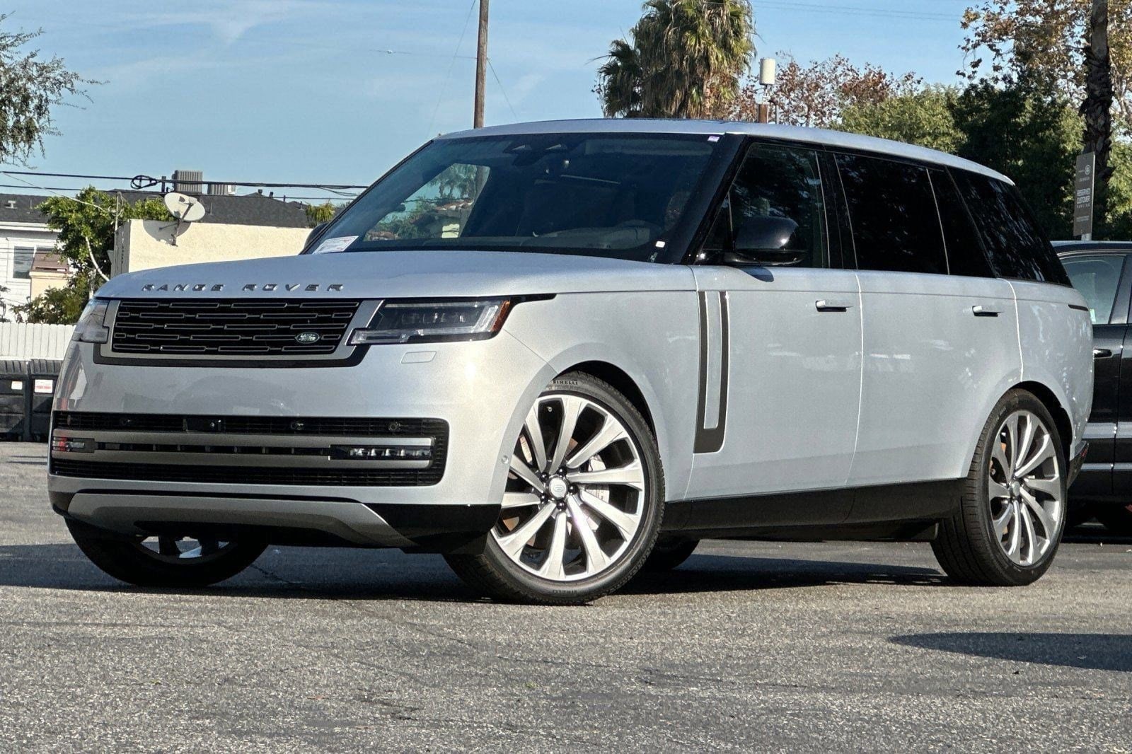 2025 Land Rover Range Rover 4.4 SE LWB 7's photo