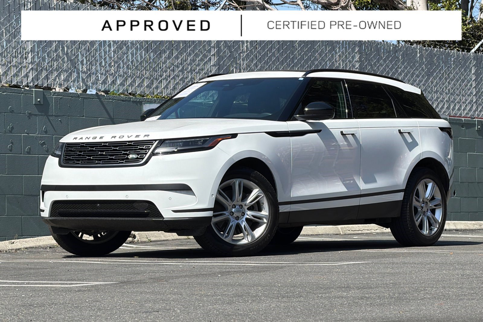 2026 Land Rover Range Rover Velar P250 S's photo
