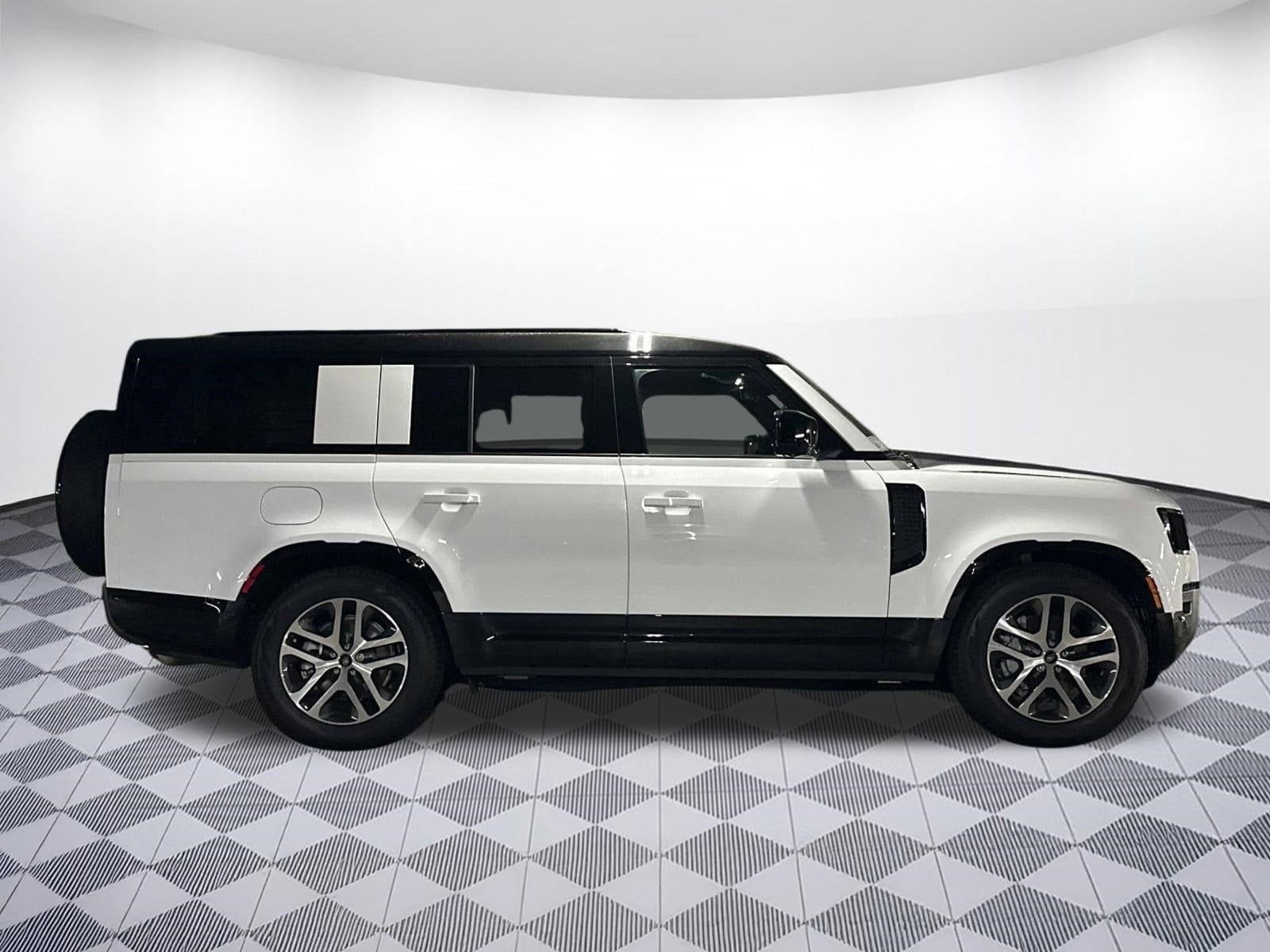 2025 Land Rover Defender X-Dynamic SE - Photo 7