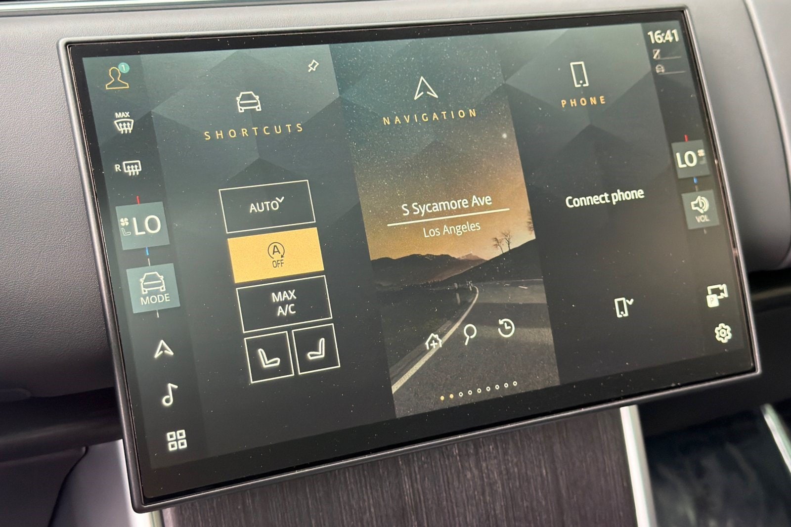 2026 Land Rover Range Rover SV - Photo 21