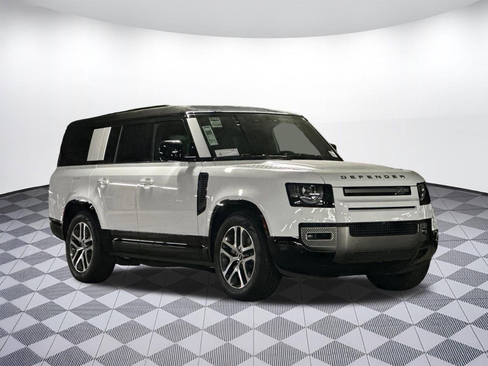 2025 Land Rover Defender X-Dynamic SE - Photo 6