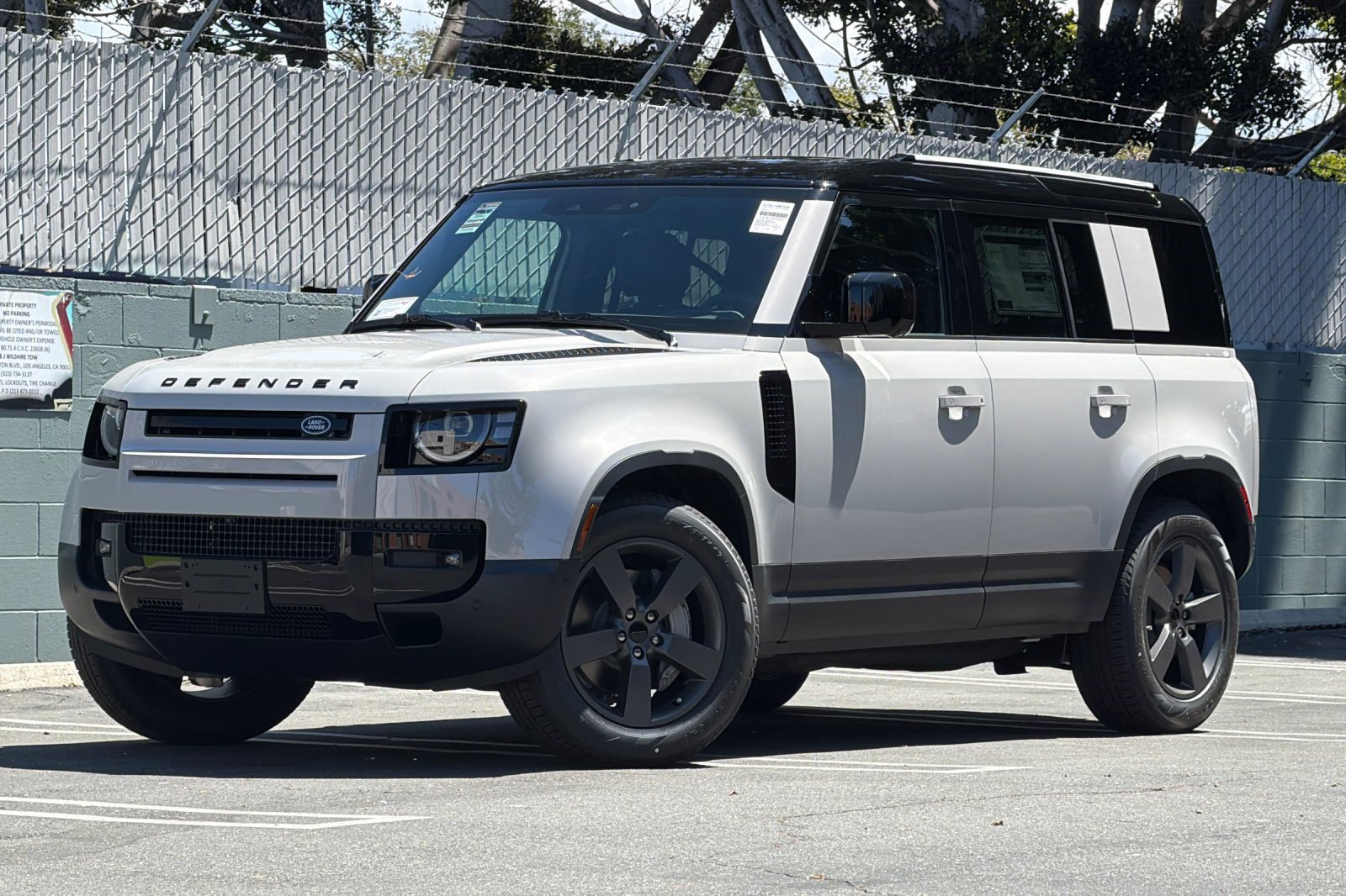 2026 Land Rover Defender 110 S P300's photo