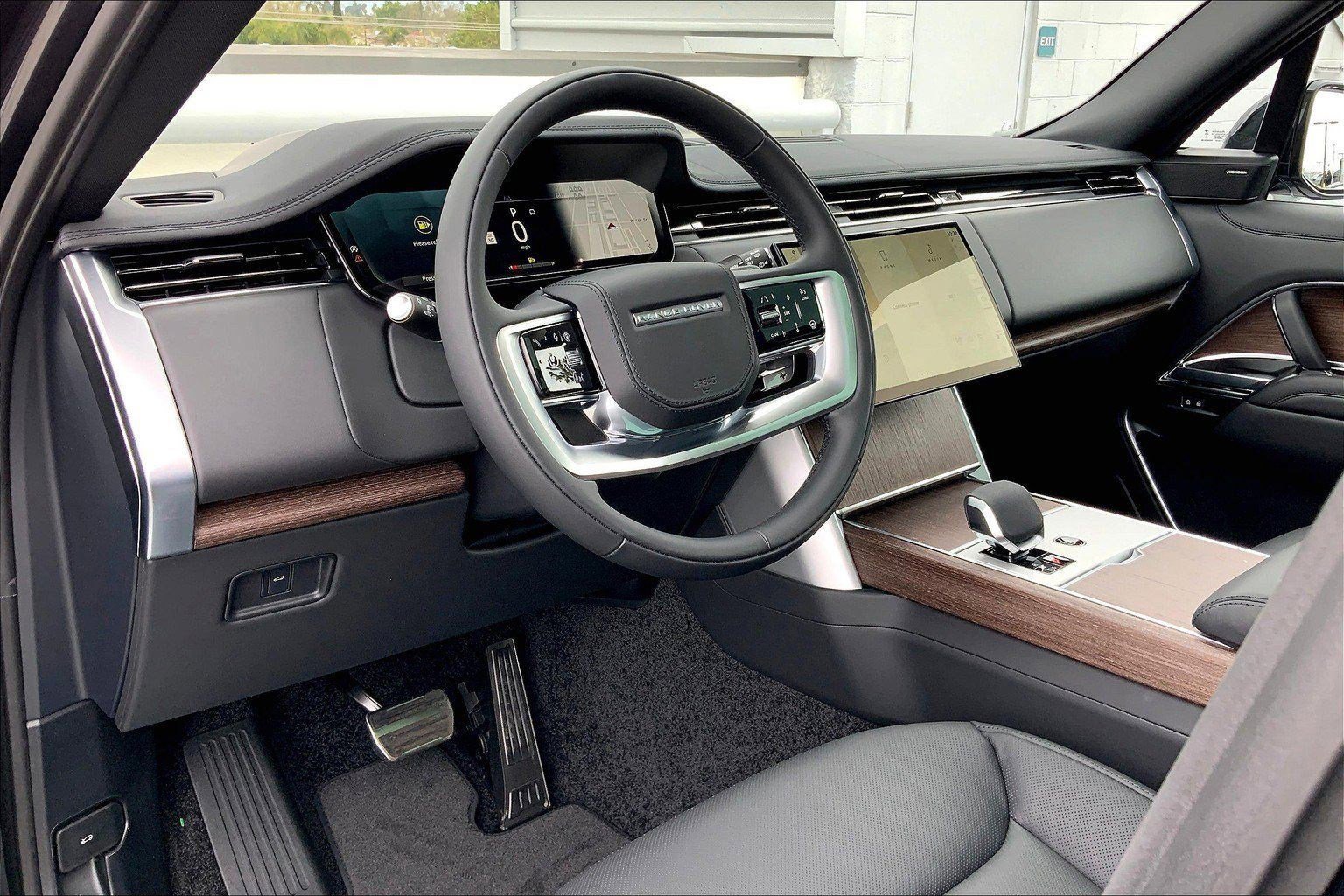 2025 Land Rover Range Rover SE - Photo 10