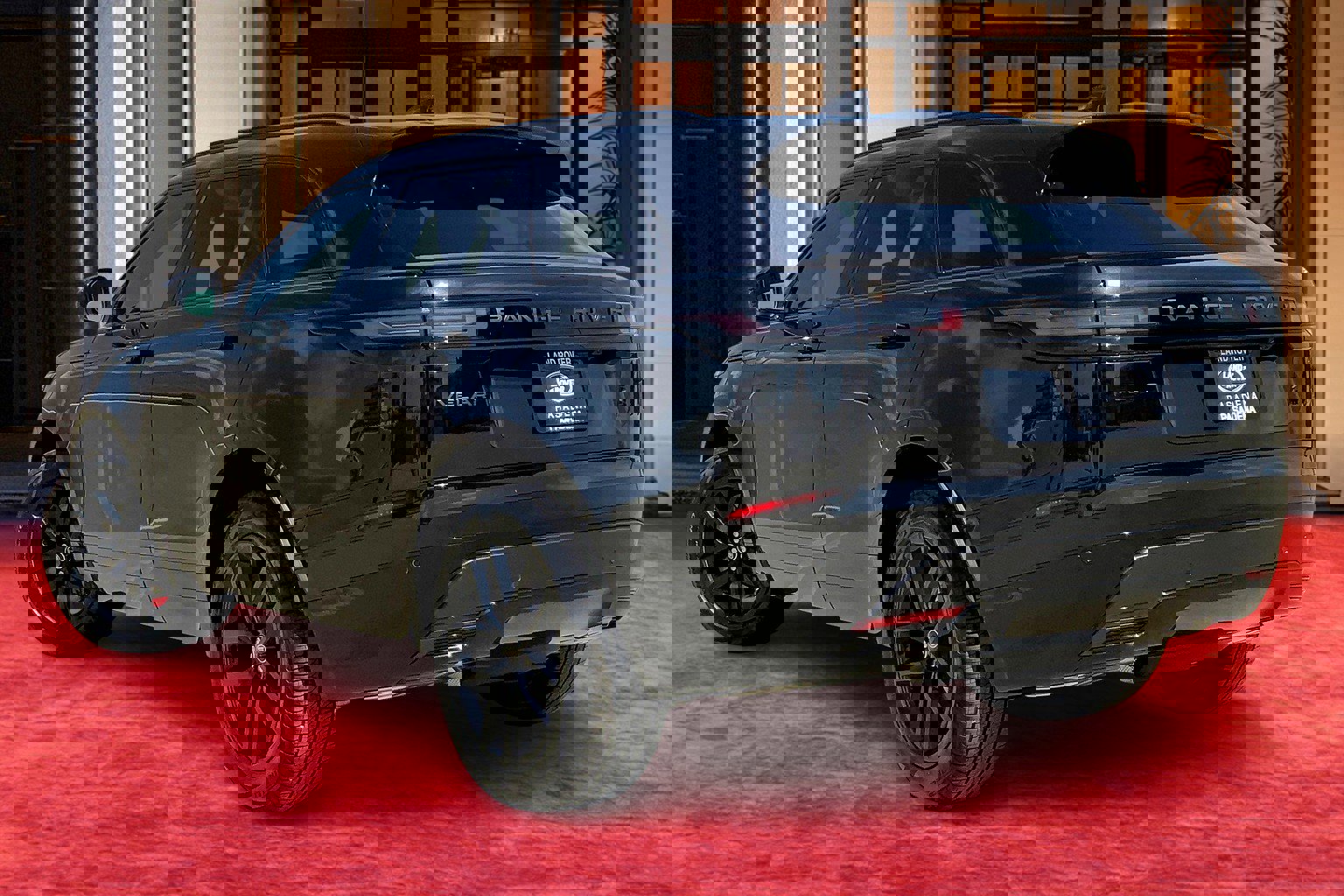 2026 Land Rover Range Rover Velar P250 Dynamic SE photo 3