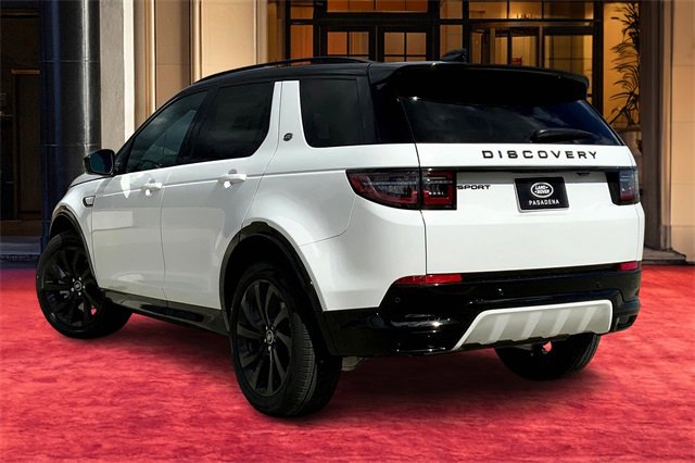 2025 Land Rover Discovery Sport Dynamic SE photo 3
