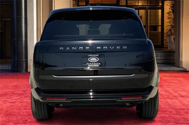 2025 Land Rover Range Rover SE photo 4