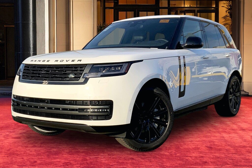 New 2026 Land Rover Range Rover P550e SE SUV