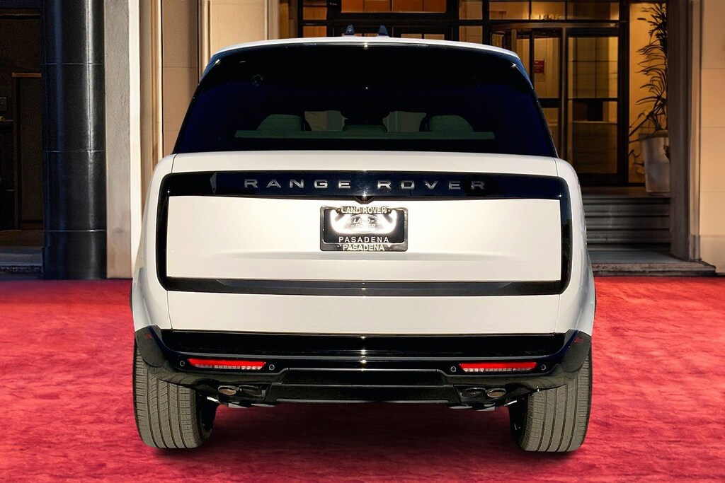 New 2025 Land Rover Range Rover P530 SE SUV