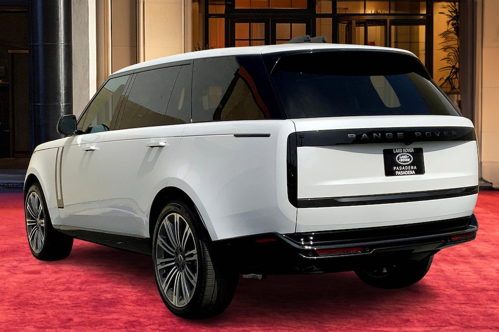 New 2025 Land Rover Range Rover P530 SE 7 Seat SUV