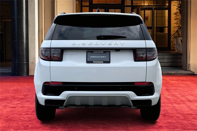 2025 Land Rover Discovery Sport S photo 3