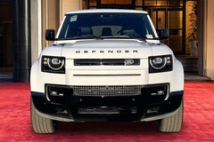 2026 Land Rover Defender 130 X-Dynamic SE SUV