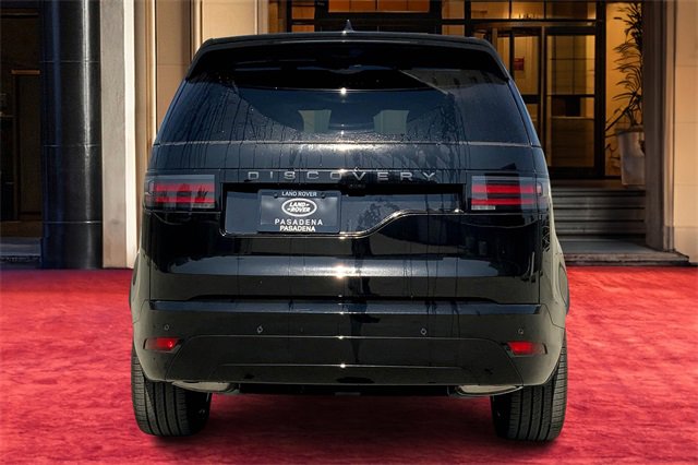 2025 Land Rover Discovery SE photo 3