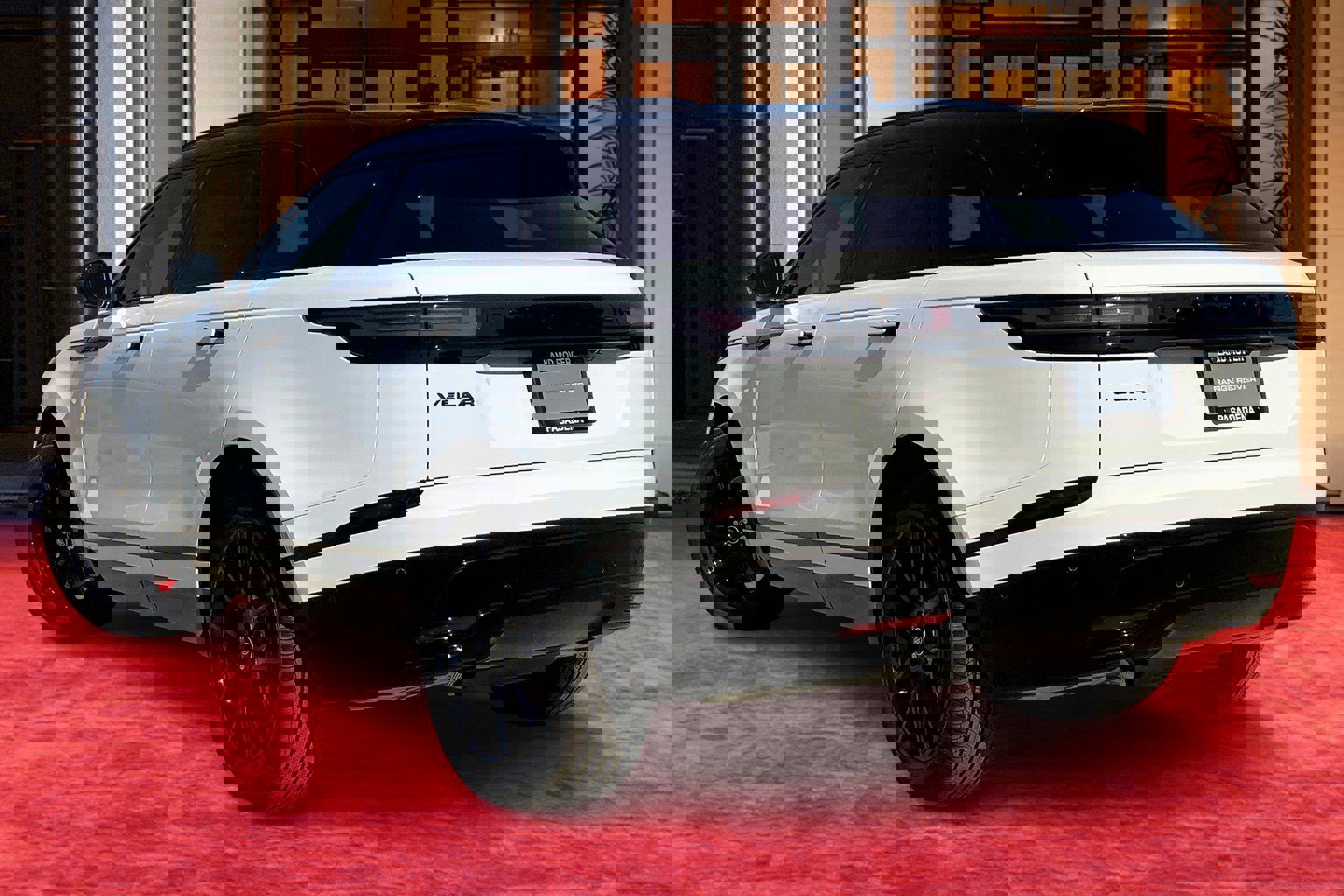 2026 Land Rover Range Rover Velar P250 Dynamic SE photo 3