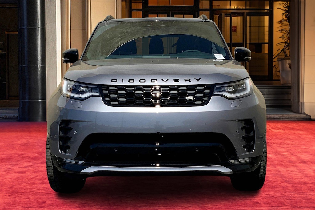 New 2025 Land Rover Discovery P300 Dynamic SE SUV