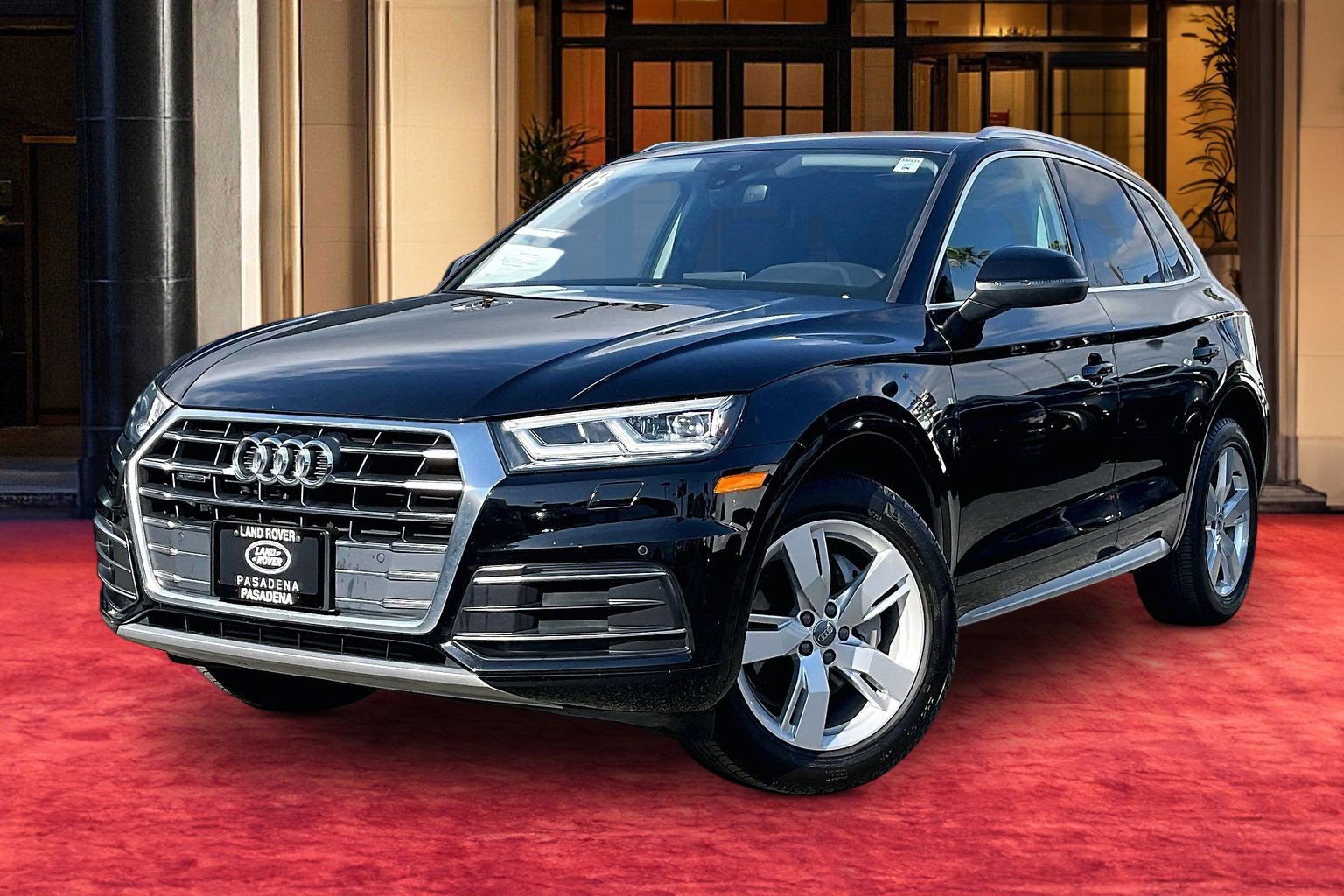 2018 Audi Q5 2.0T quattro S tronic Premium Plus's photo