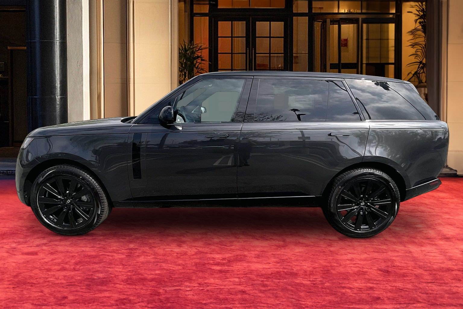 2027 Land Rover Range Rover SE Sport Utility