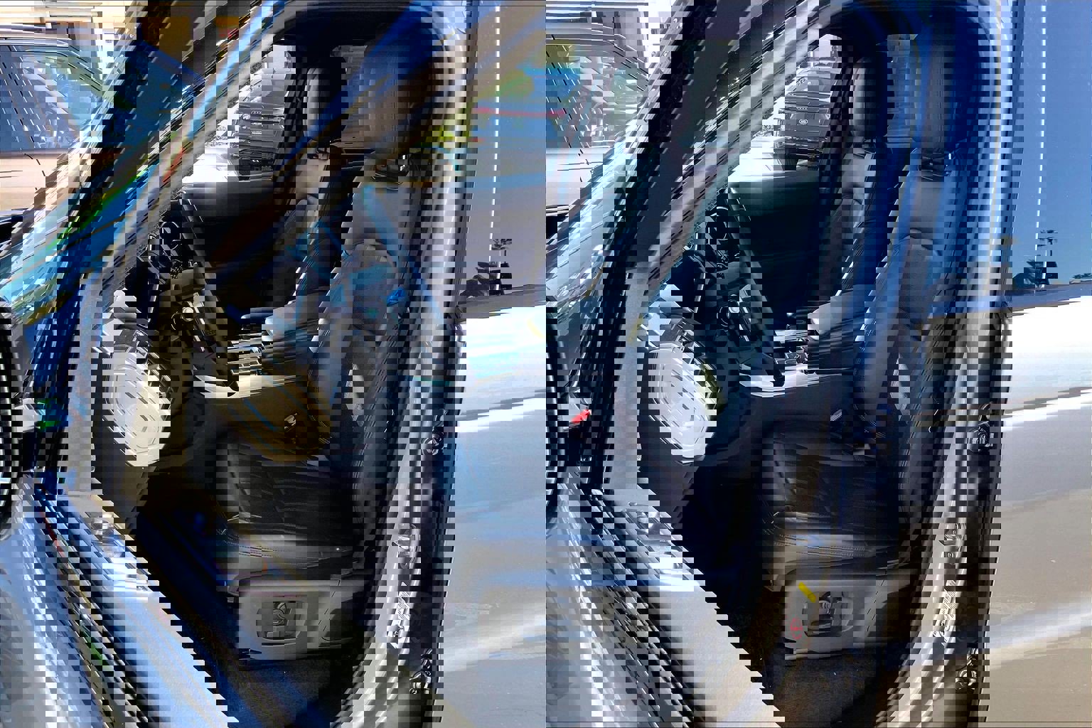 2022 Land Rover Range Rover Sport HSE Silver Edition photo 3