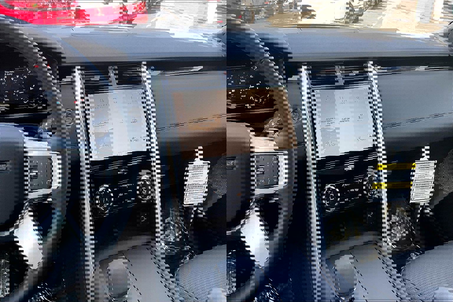 2025 Land Rover Discovery S photo 5