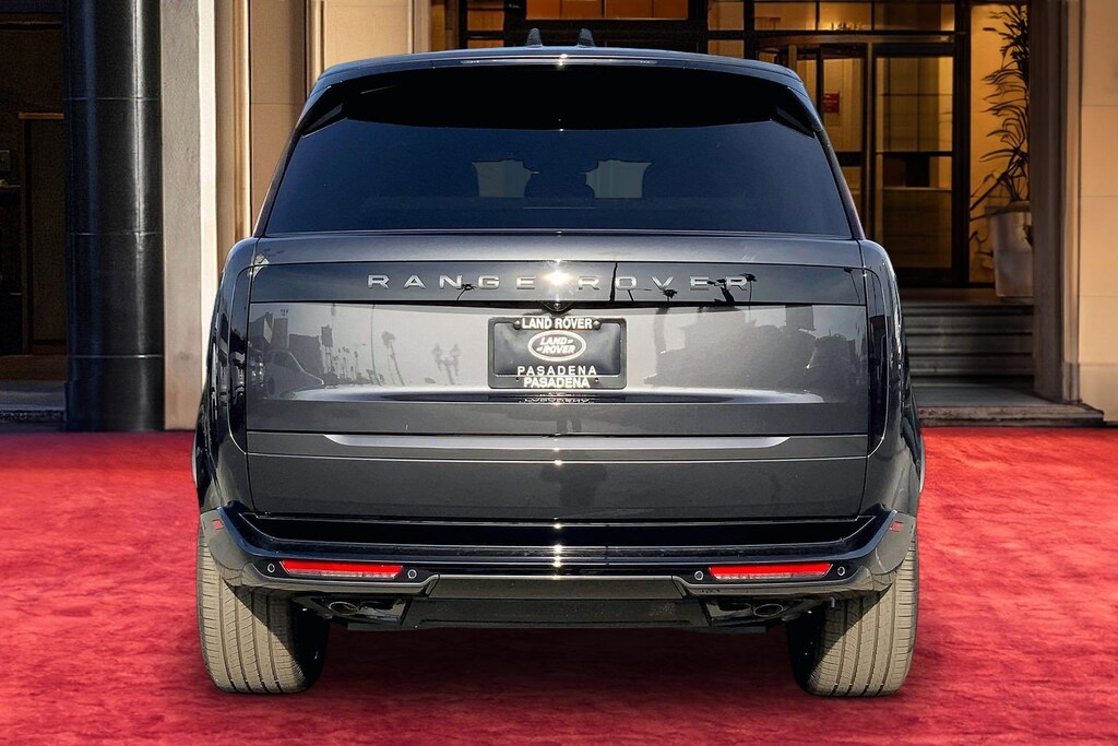 New 2026 Land Rover Range Rover P530 SE SUV