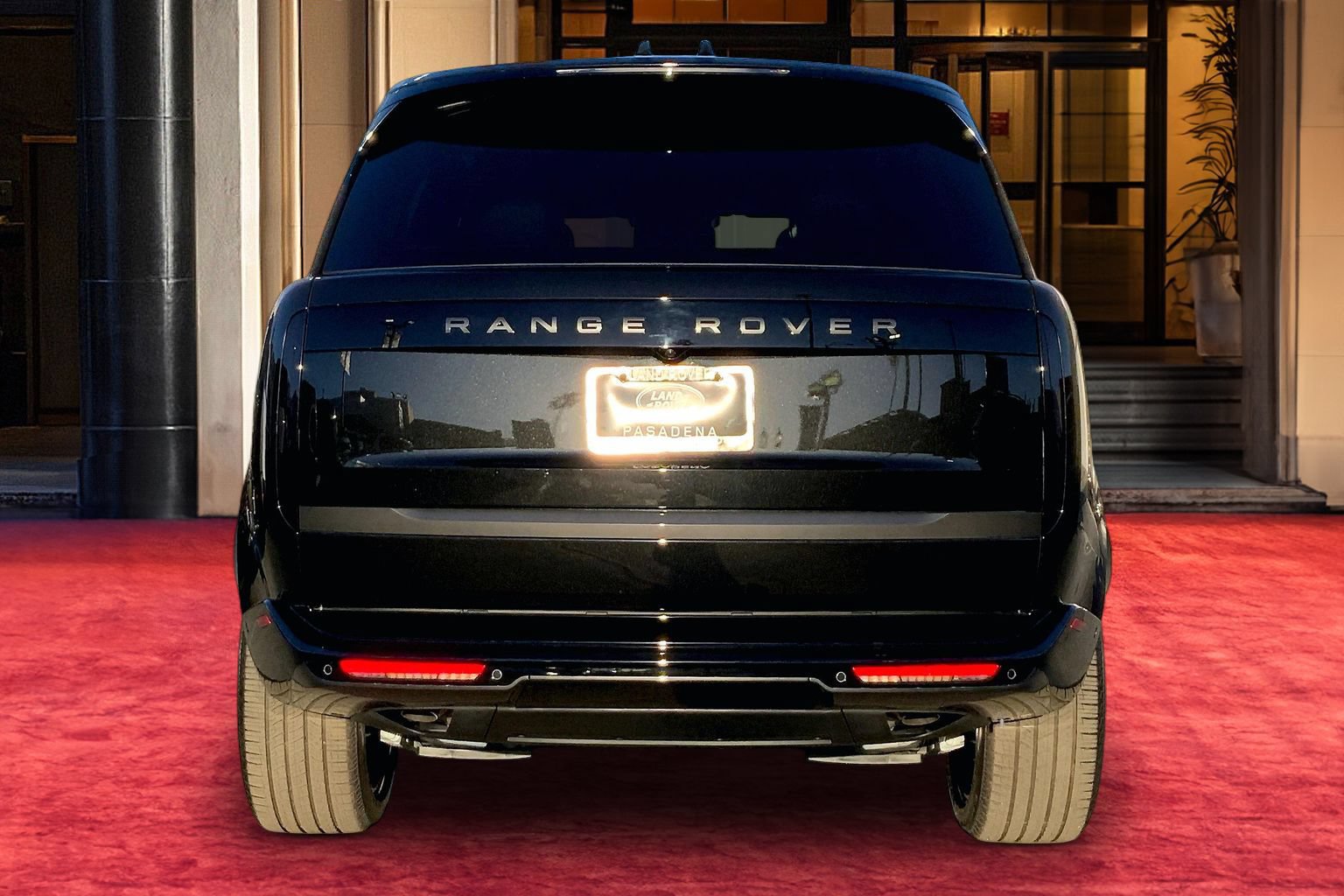 2026 Land Rover Range Rover SE - Photo 4