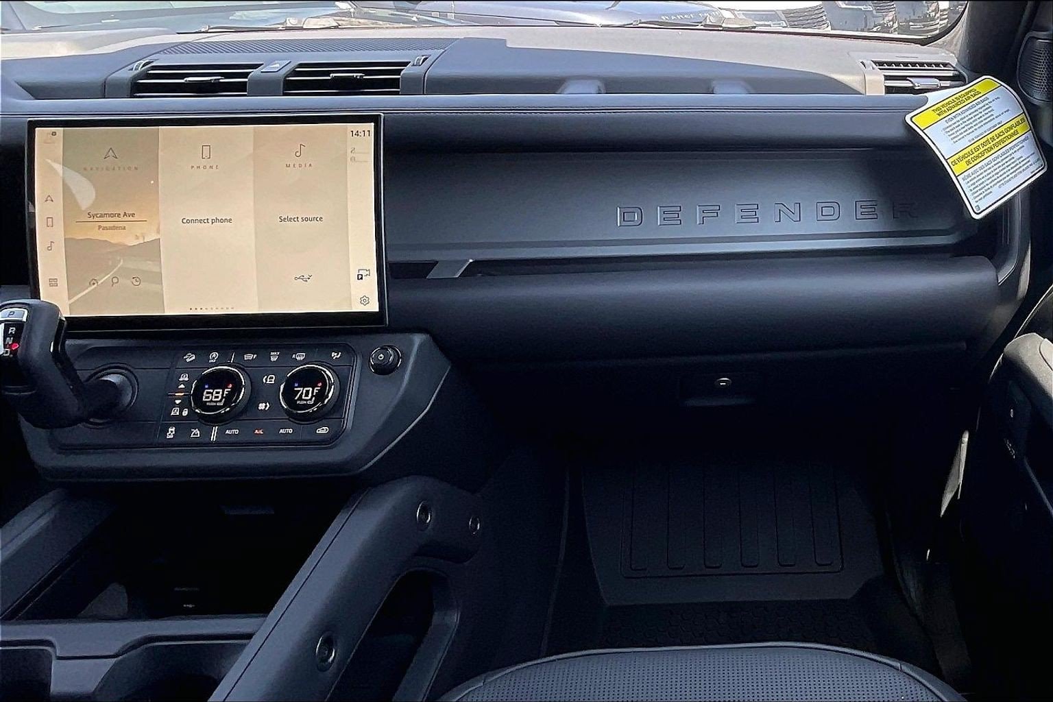 2026 Land Rover Defender OCTA - Photo 6