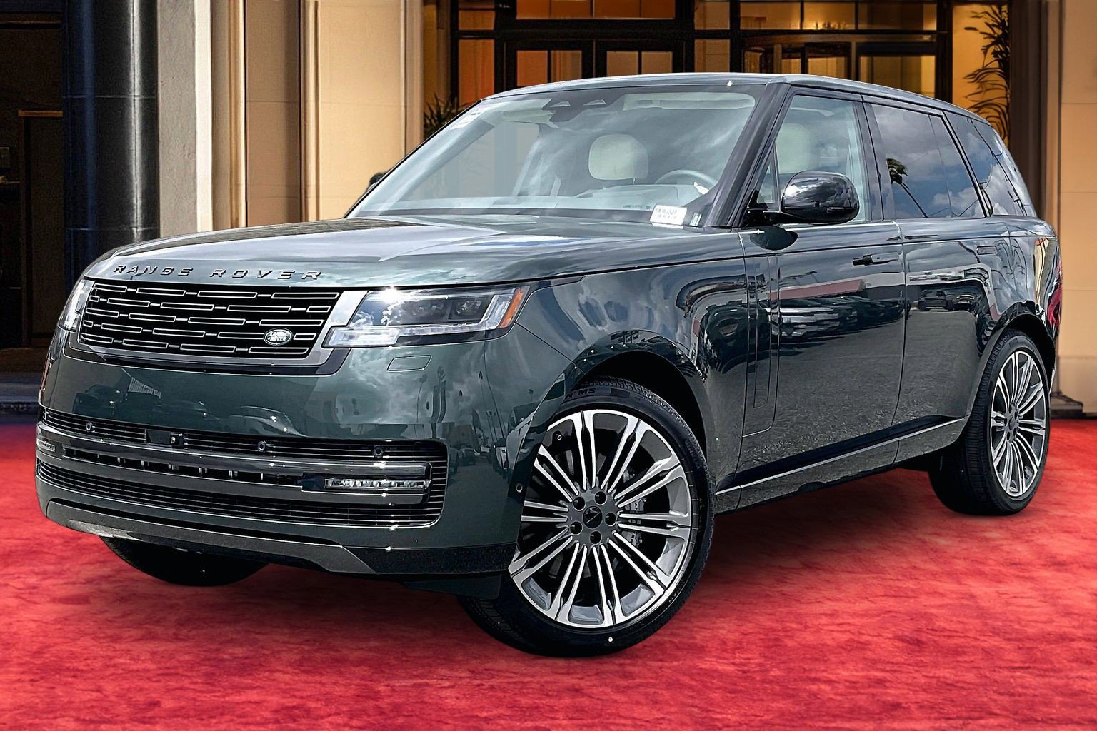 2026 Land Rover Range Rover 3.0 SE SWB's photo